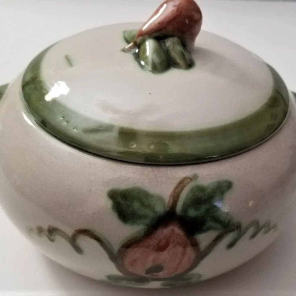 Vintage John B. Taylor Ceramics Casserole Dish - Picture 14 of 15